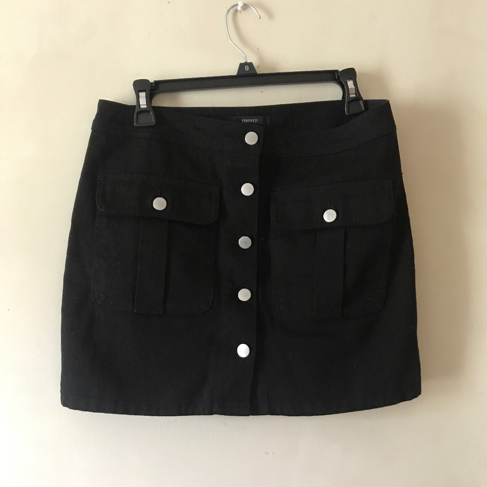 Forever 21 Denim Skirt. Black. Medium